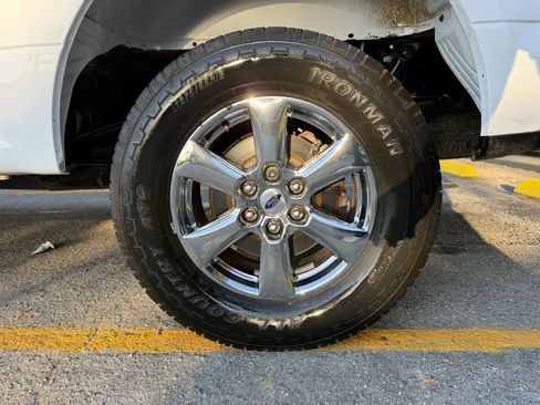 Used 2018 Ford F150 XLT w/ Equipment Group 302A Luxury AWD/4WD image 18