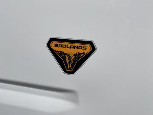 Used 2022 Ford Bronco Sport Badlands image 42