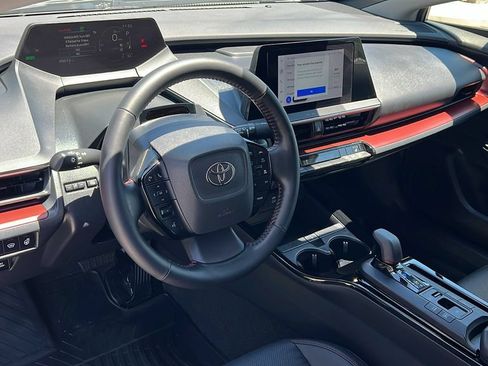Used 2023 Toyota Prius Prime FWD image 12