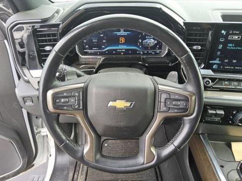 Used 2022 Chevrolet Silverado 1500 High Country w/ Technology Package AWD/4WD image 7