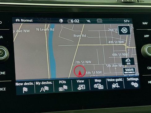 Used 2020 Volkswagen Tiguan SEL image 13