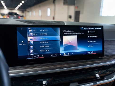 Used 2024 BMW X7 xDrive40i w/ Executive Package AWD/4WD image 24