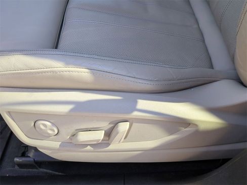 Used 2024 Audi Q5 e Premium Plus image 14