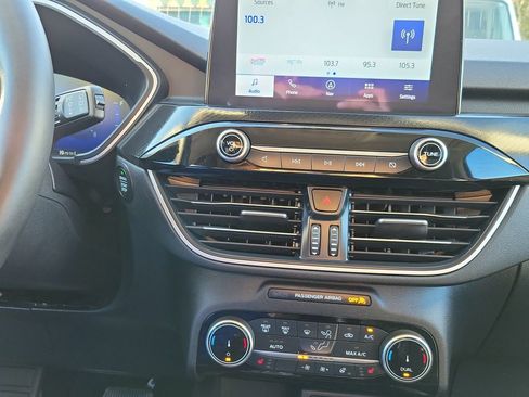 Used 2022 Ford Escape SEL w/ SEL Stealth AWD Package image 20