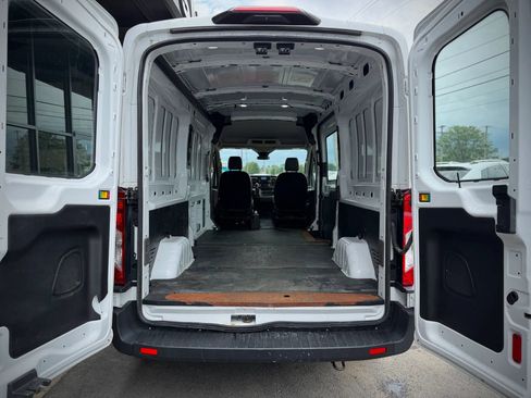 Used 2020 Ford Transit 250 Medium Roof AWD w/ Load Area Protection Package image 18