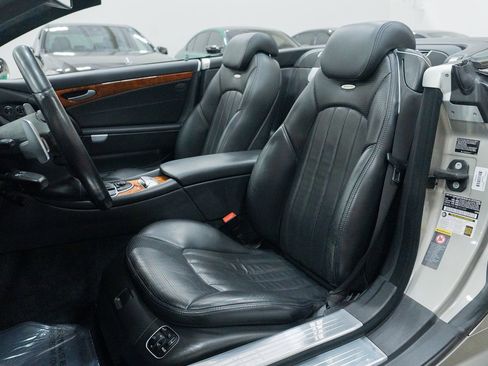 Used 2008 Mercedes-Benz SL 55 AMG image 21