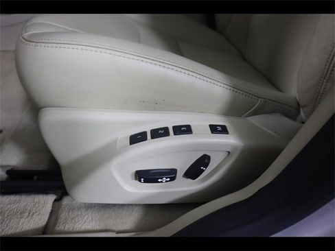Used 2015 Volvo XC60 T5 Platinum image 18