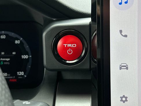 Used 2025 Toyota Tacoma TRD Off-Road w/ TRD Off Road Premium Package AWD/4WD image 20