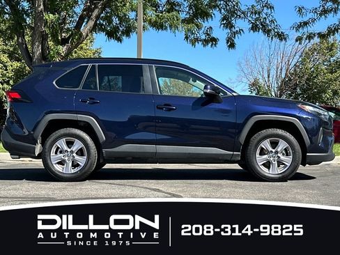 Used 2025 Toyota RAV4 XLE AWD/4WD image 3