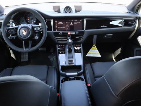 New 2025 Porsche Macan image 21