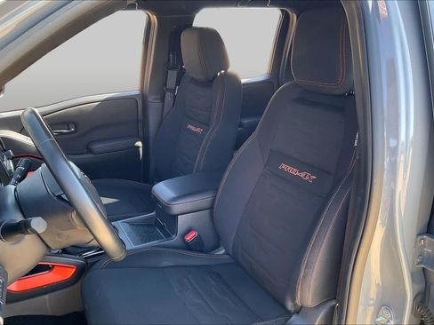 Used 2023 Nissan Frontier PRO-4X w/ Pro Convenience Package AWD/4WD image 9