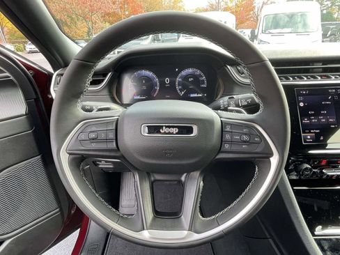 New 2025 Jeep Grand Cherokee L Altitude image 35