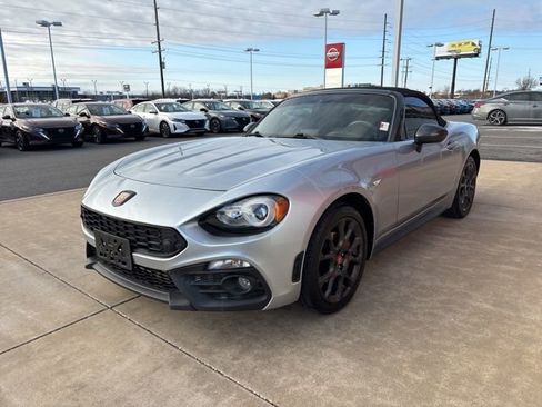 Used 2018 FIAT 124 Spider Abarth w/ Navigation & Sound Group image 6