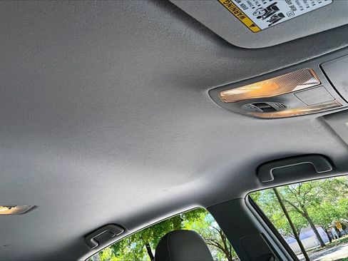 Used 2017 Toyota Prius V Four FWD image 28