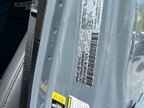 New 2025 Jeep Wrangler Unlimited Rubicon 392 image 17