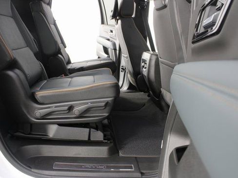 New 2026 GMC Yukon XL AT4 w/ AT4 Premium Plus Package image 28