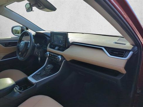 Certified 2022 Toyota RAV4 LE AWD/4WD image 26