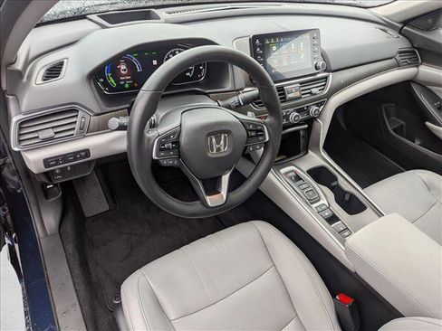 Used 2019 Honda Accord Touring image 10
