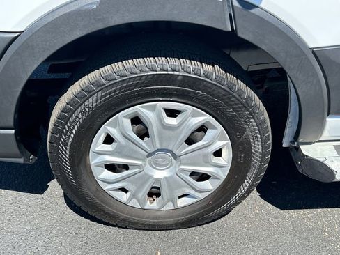 Used 2024 Ford Transit 250 Low Roof w/ Exterior Upgrade Package RWD image 8