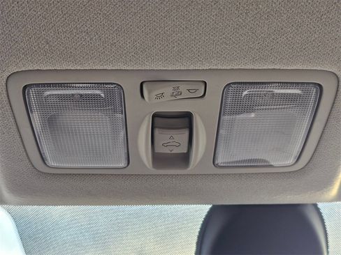 Certified 2022 Hyundai Venue SEL w/ Cargo Package image 32