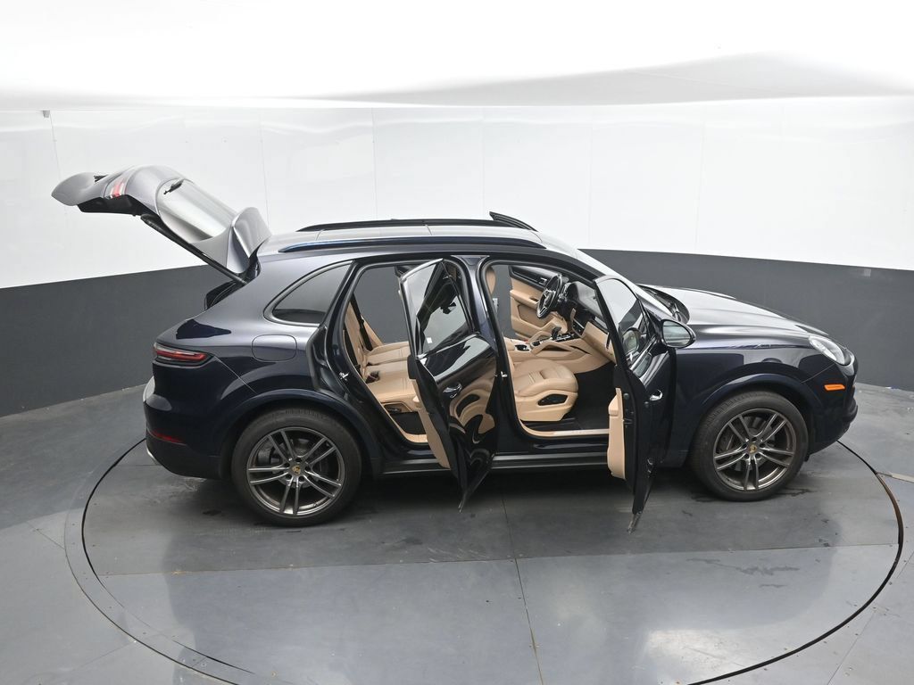Used 2023 Porsche Cayenne AWD/4WD image 49