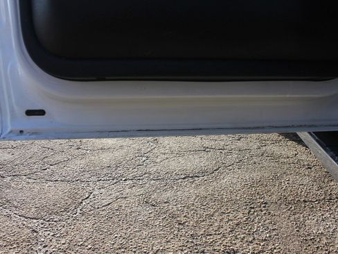 Used 2011 Ford F150 Lariat w/ Lariat Chrome Pkg image 43