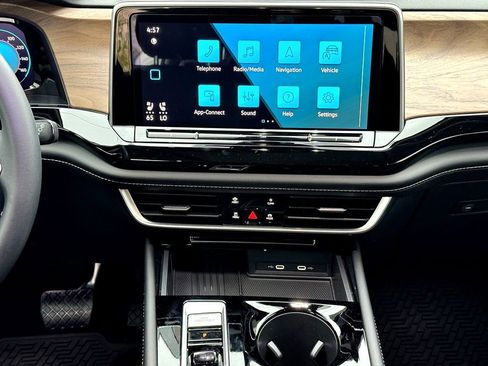 New 2026 Volkswagen Atlas SE FWD image 22