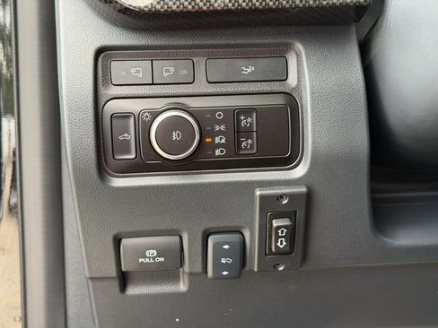 Used 2024 Ford F250 Lariat w/ Lariat Ultimate Package AWD/4WD image 17
