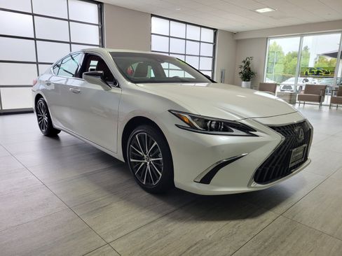 Certified 2025 Lexus ES 300h w/ Premium Package FWD image 6