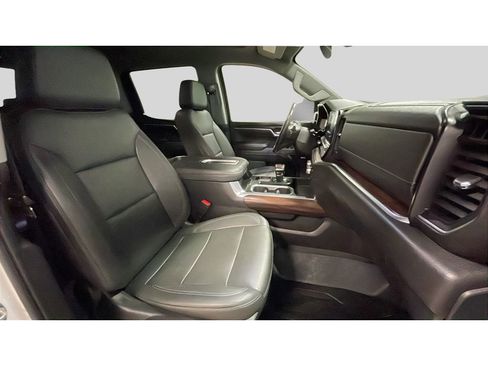 Used 2022 GMC Sierra 1500 SLT AWD/4WD image 17