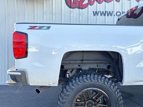 Used 2017 Chevrolet Silverado 1500 LT w/ LT Convenience Package image 35