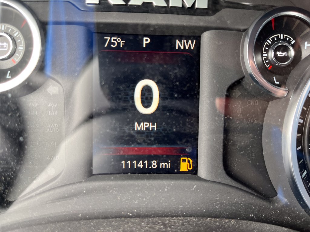 Used 2024 RAM 2500 Tradesman w/ Chrome Appearance Group AWD/4WD image 17