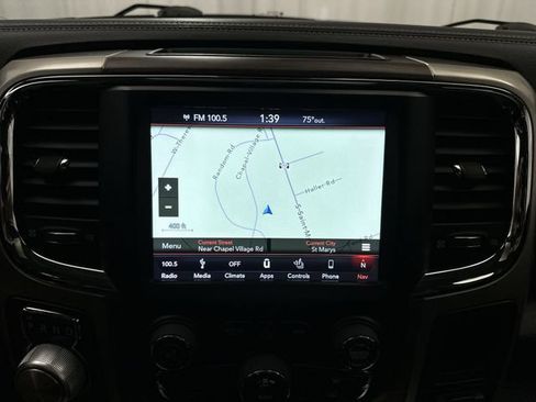 Used 2018 RAM 1500 Laramie w/ Convenience Group AWD/4WD image 24