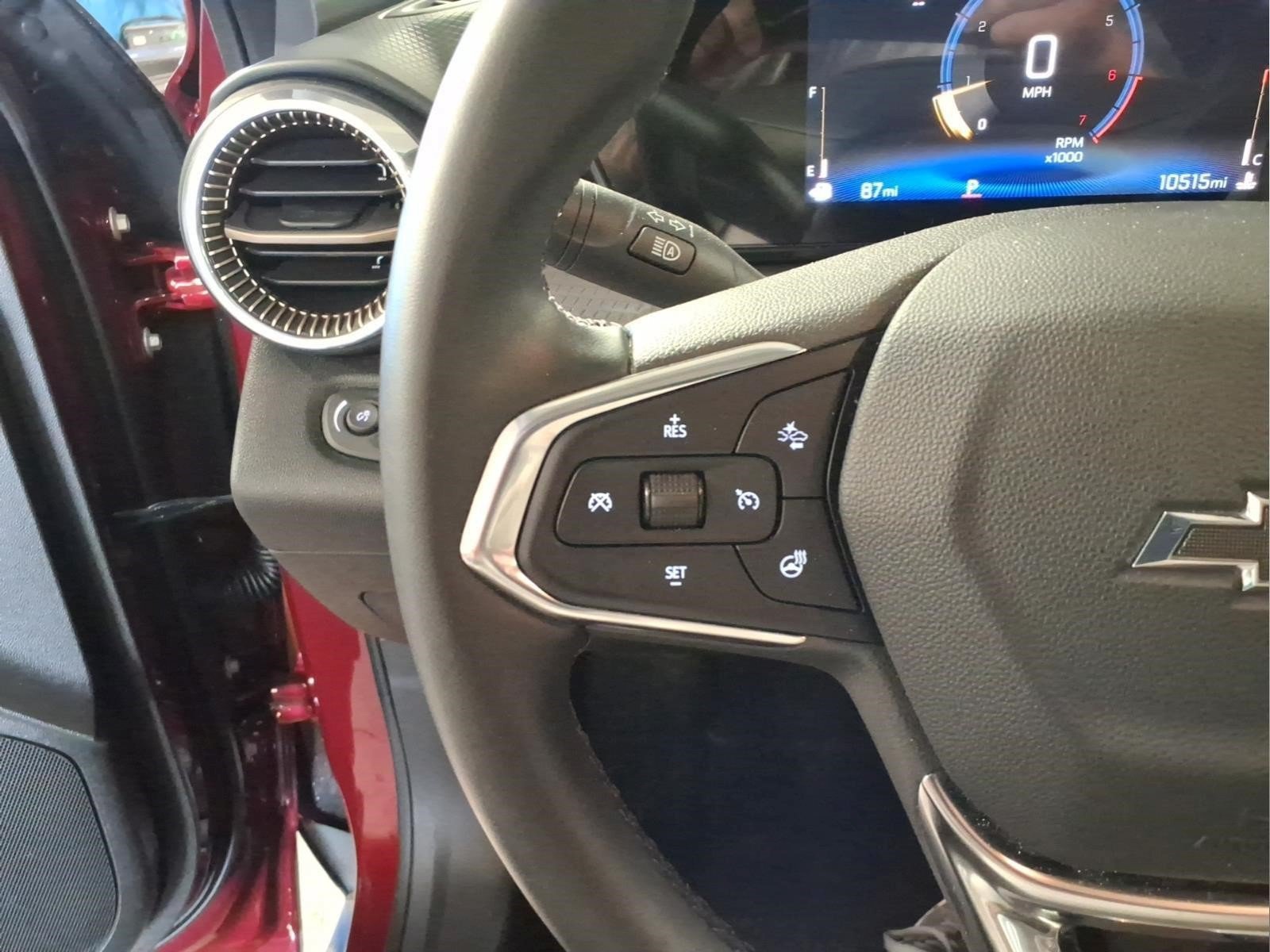 Used 2024 Chevrolet Trax ACTIV w/ Sunroof Package FWD image 11