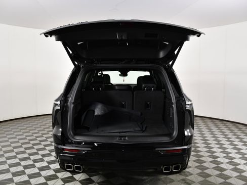 Used 2026 Chevrolet Traverse RS image 37