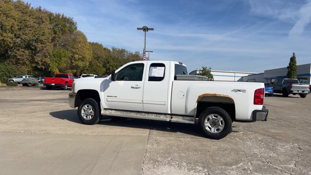 Used 2009 Chevrolet Silverado 2500 LTZ w/ Safety Package AWD/4WD image 6
