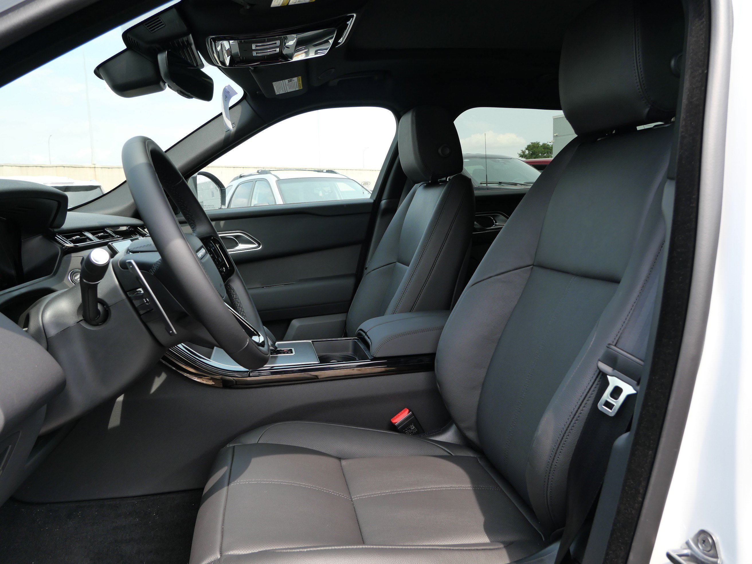 New 2026 Land Rover Range Rover SE AWD/4WD image 13