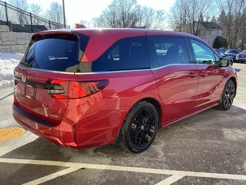 Used 2025 Honda Odyssey Sport-L image 7