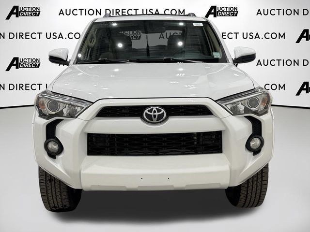 Used 2019 Toyota 4Runner SR5 AWD/4WD image 3