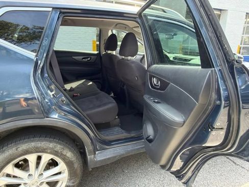 Used 2016 Nissan Rogue SV AWD/4WD image 29