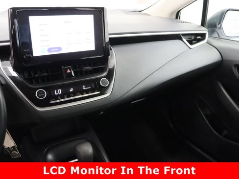 Used 2025 Toyota Corolla LE image 15