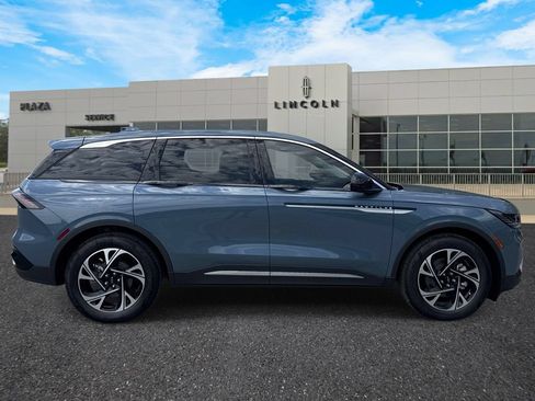 New 2026 Lincoln Nautilus Premier AWD/4WD image 2