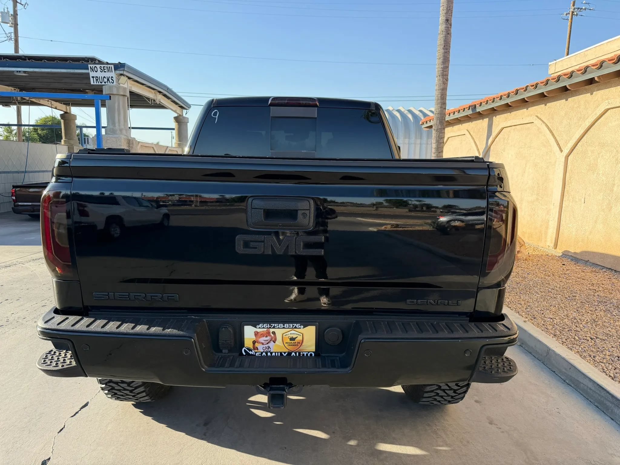 Used 2018 GMC Sierra 1500 Denali RWD image 5