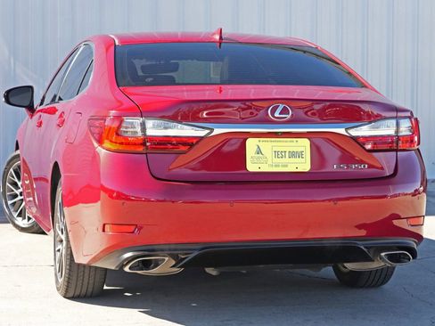 Used 2016 Lexus ES 350 Premium w/ Navigation System Package image 5