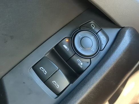 Used 2022 Chevrolet Camaro LT w/ Technology Package image 20