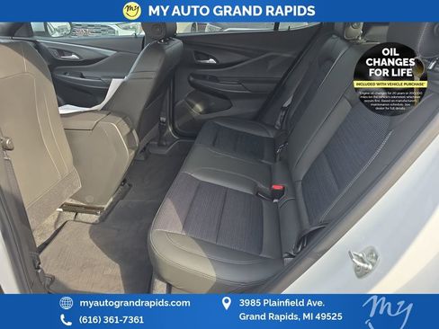 Used 2024 Buick Envista Preferred w/ Convenience II Package image 26