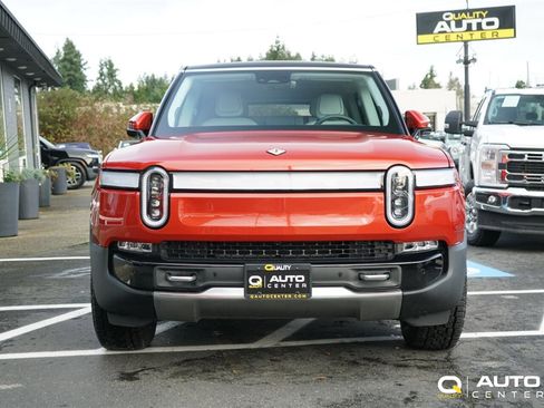 Used 2023 Rivian R1S Launch Edition image 2
