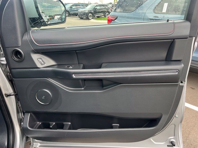 Used 2024 Ford Expedition Max Limited AWD/4WD image 10