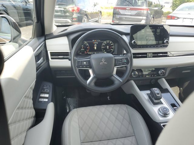 Used 2022 Mitsubishi Outlander SEL FWD image 11