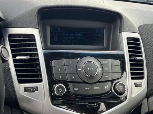 Used 2014 Chevrolet Cruze LT FWD image 16